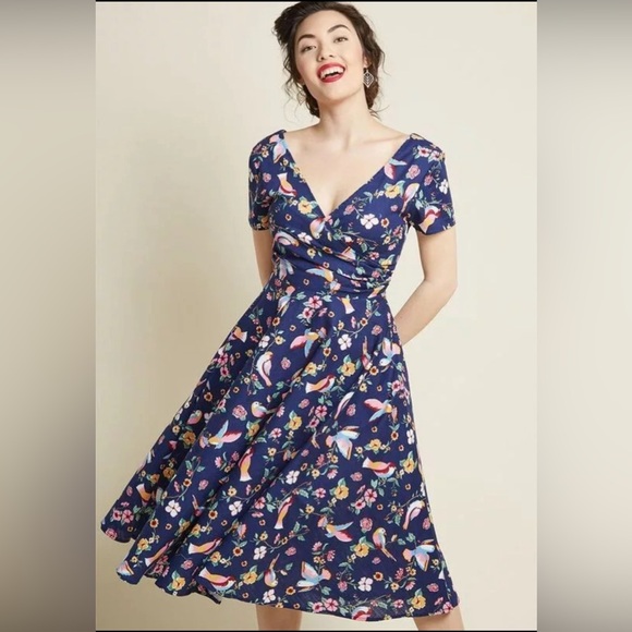 Collectif Dresses & Skirts - Collectif Vintage Retro 50s style Charming Birds floral dress size XL